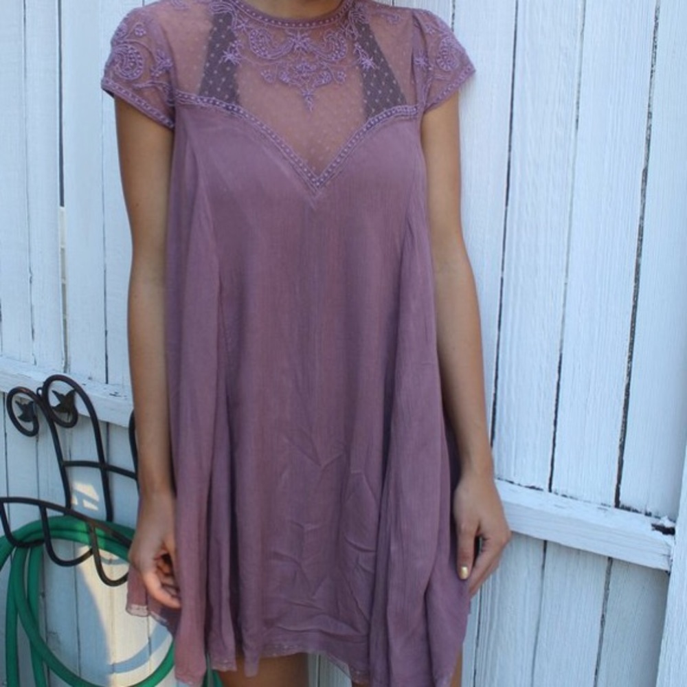 urban outfitters lace dress